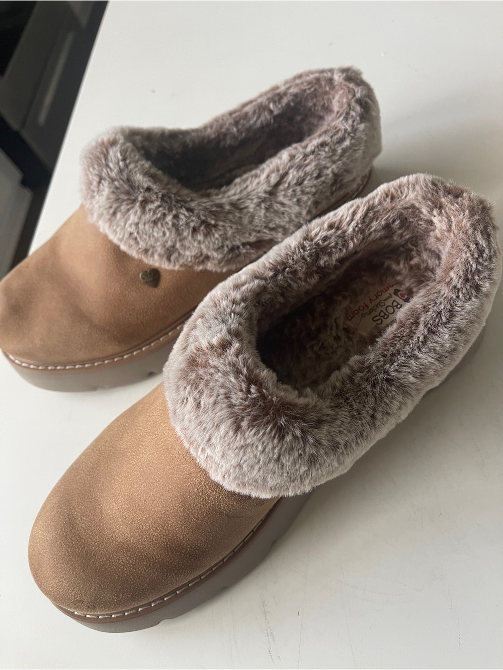 Cozy Fur-Lined Women’s Slip-On Clogs - Taupe